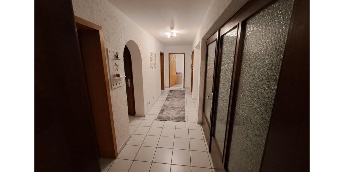 Etagenwohnung Lahr (Schwarzwald) - 4 Zimmer, 100 m&sup2;, 960&euro; | Angebot:25896089