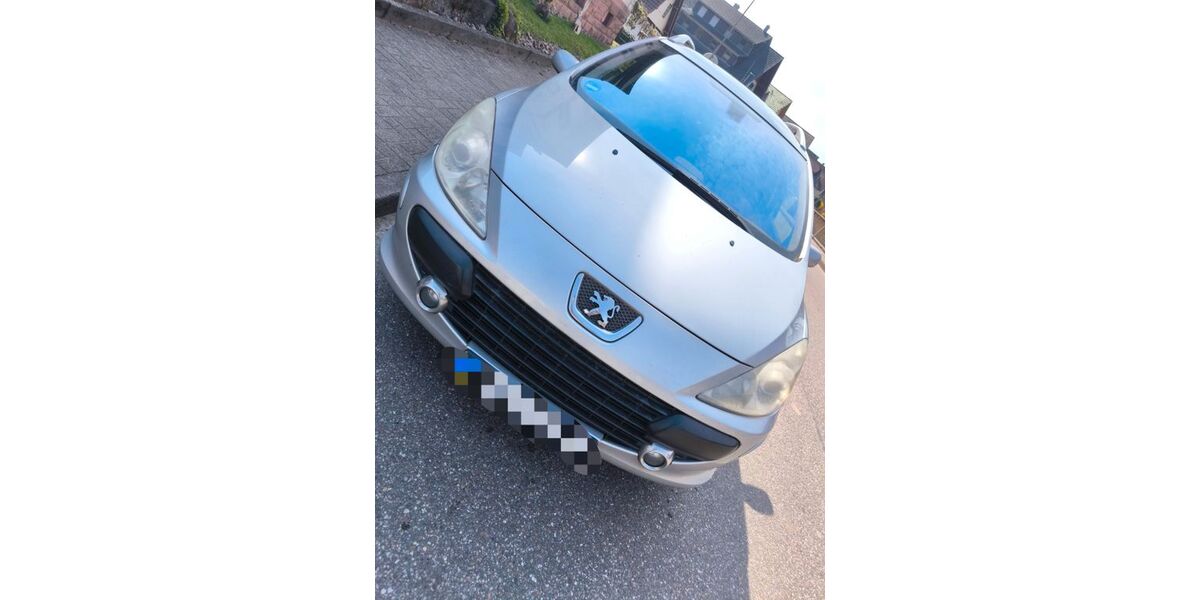 Peugeot 307 124.000 km 3.000 &euro; Oberharmersbach 77784