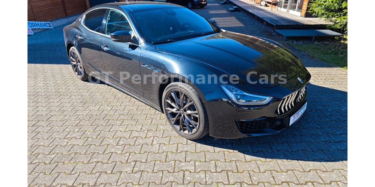 Maserati Ghibli 96.800 km 34.500 &euro; Zell am Harmersbach 77736