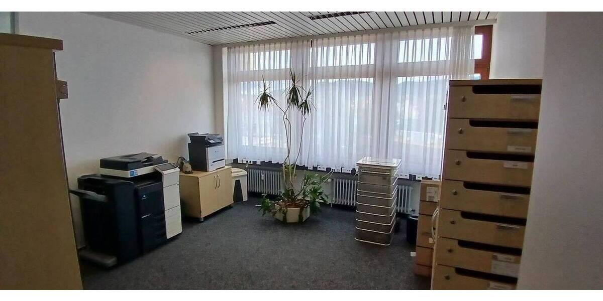 Gewerbeobjekt Offenburg Stadtmitte - 1 Zimmer, 675 m&sup2;, 6.750&euro; | Angebot:25731614