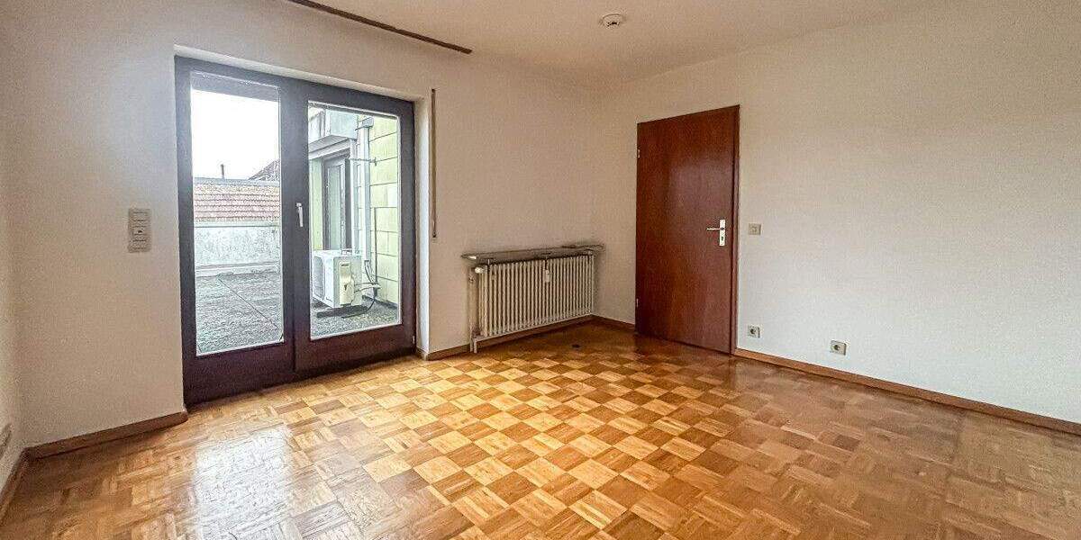 Etagenwohnung Kehl - 3 Zimmer, 110 m&sup2;, 1.000&euro; | Angebot:25820428
