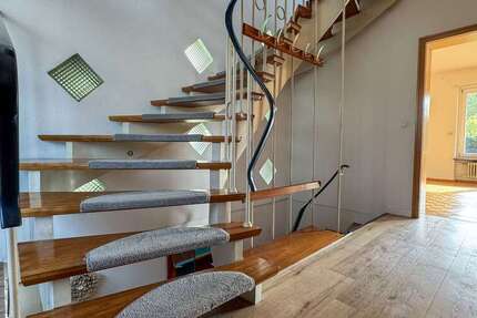 Haus Kehl - 8 Zimmer, 198 m&sup2;, 643.000&euro; | Angebot:23435465