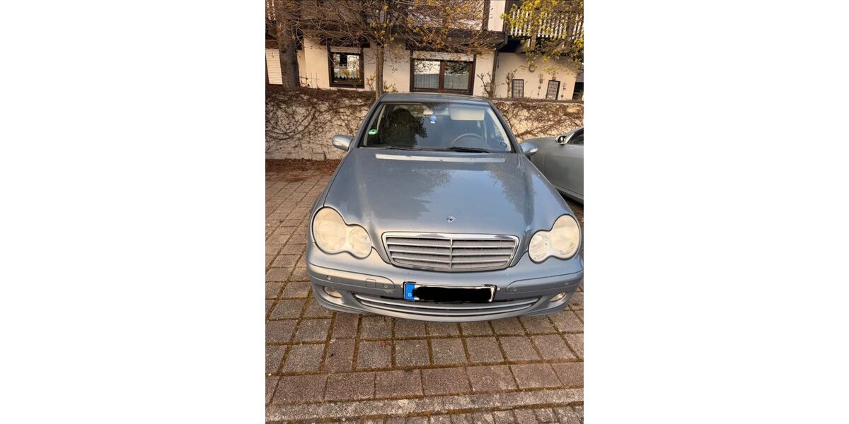 Mercedes-Benz C 180 165.000 km 1.000 &euro; Offenburg 77652