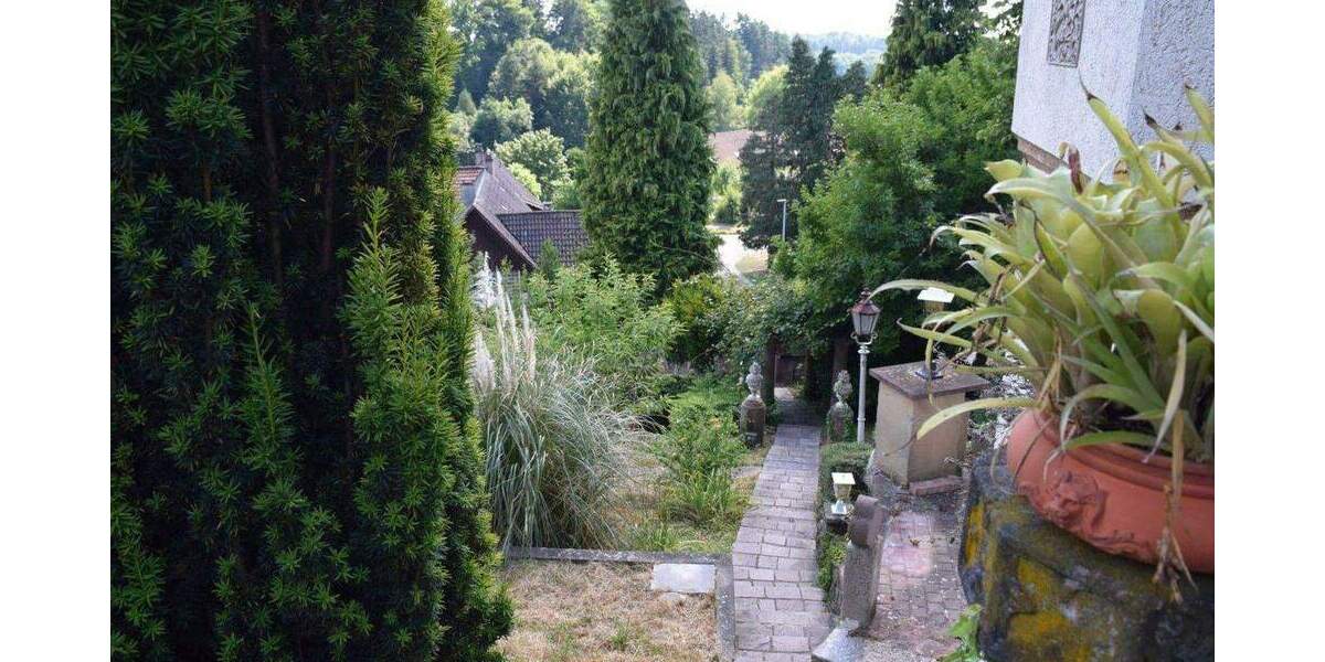 Einfamilienhaus Ottersweier Ortsgebiet - 7 Zimmer, 170 m&sup2;, 550.000&euro; | Angebot:25654336