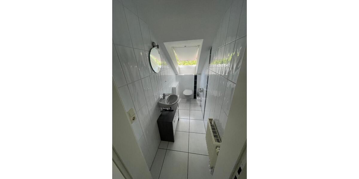 Dachgeschoßwohnung Lahr (Schwarzwald) - 2.5 Zimmer, 95 m&sup2;, 1.000&euro; | Angebot:25403641