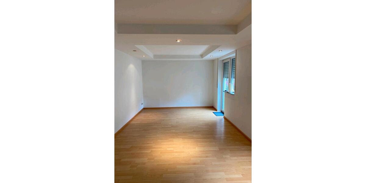 Etagenwohnung Lahr (Schwarzwald) - 2 Zimmer, 87 m&sup2;, 275.000&euro; | Angebot:23220493