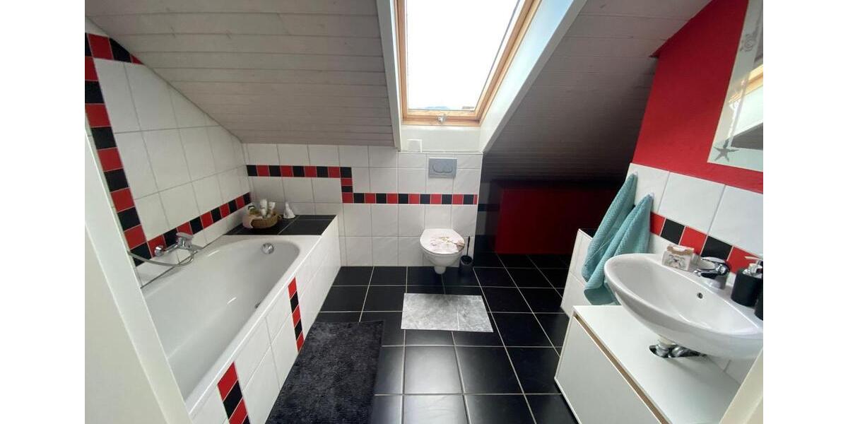 Reihenhaus Friesenheim - 8 Zimmer, 174 m&sup2;, 480.000&euro; | Angebot:25892628