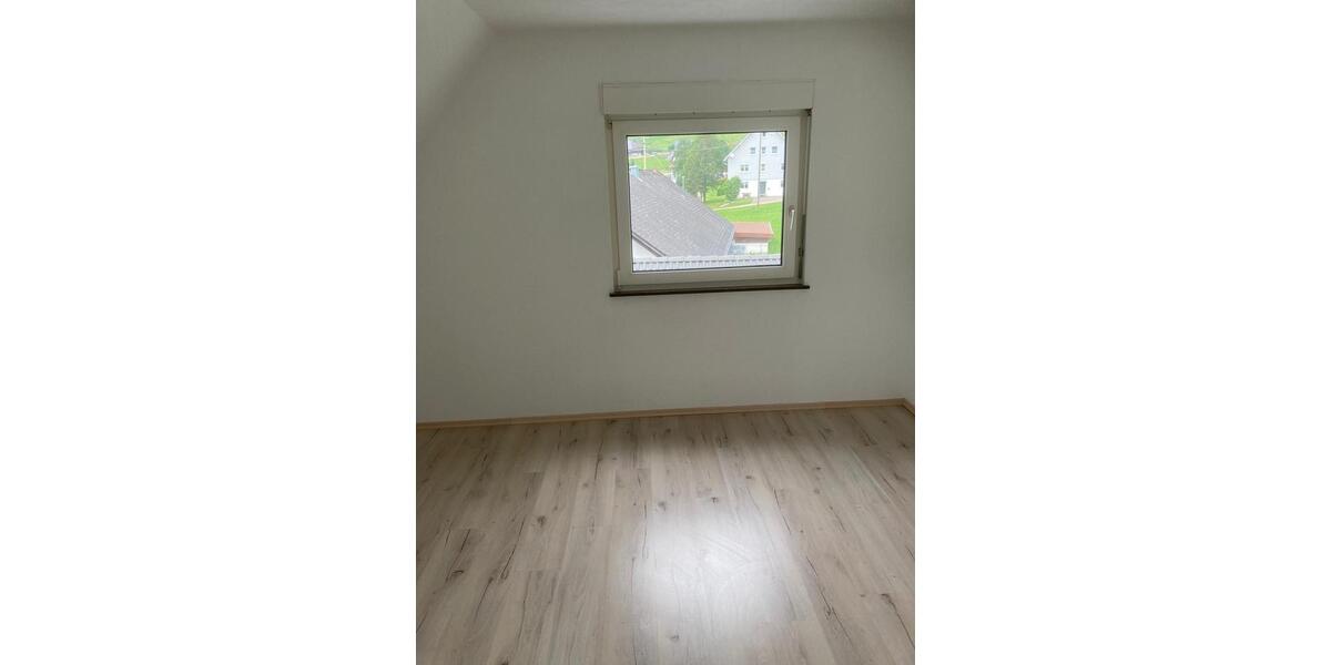 Dachgeschoßwohnung Schutterwald - 4 Zimmer, 80 m&sup2;, 700&euro; | Angebot:25757538