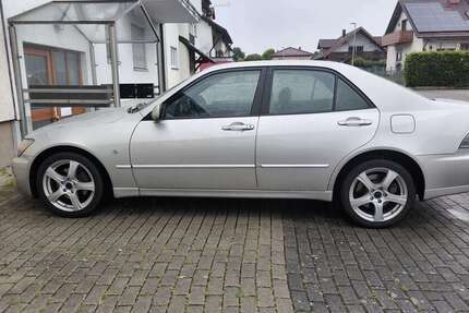 Lexus IS 200 155.000 km 12.500 &euro; Appenweier 77767