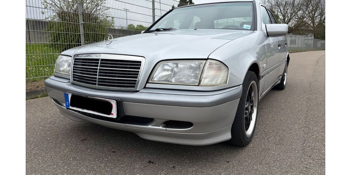 Mercedes-Benz C 180 160.000 km 1.999 &euro; Lahr 77933
