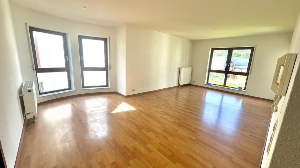 Etagenwohnung Friesenheim - 3 Zimmer, 100 m&sup2;, 900&euro; | Angebot:26013877