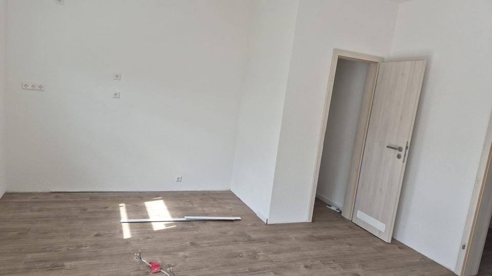 Dachgeschoßwohnung Friesenheim - 3 Zimmer, 77 m&sup2;, 1.080&euro; | Angebot:25887915