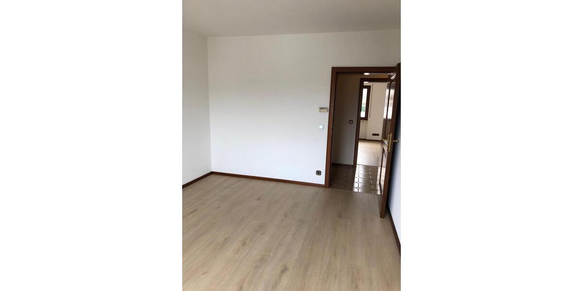 Erdgeschoßwohnung Bühl - 3.5 Zimmer, 116 m&sup2;, 930&euro; | Angebot:25802935