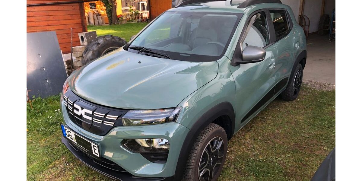 Dacia Spring 14.000 km 10.900 &euro; Sasbach 77880