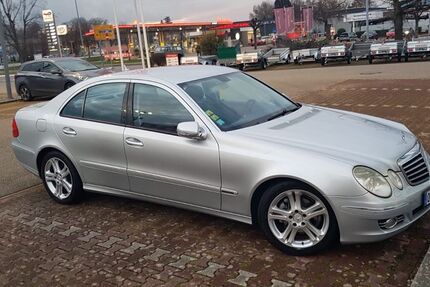 Mercedes-Benz 220 345.000 km 6.000 &euro; Offenburg 77656