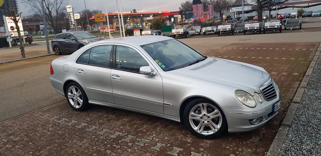 Mercedes-Benz 220 345.000 km 6.000 &euro; Offenburg 77656