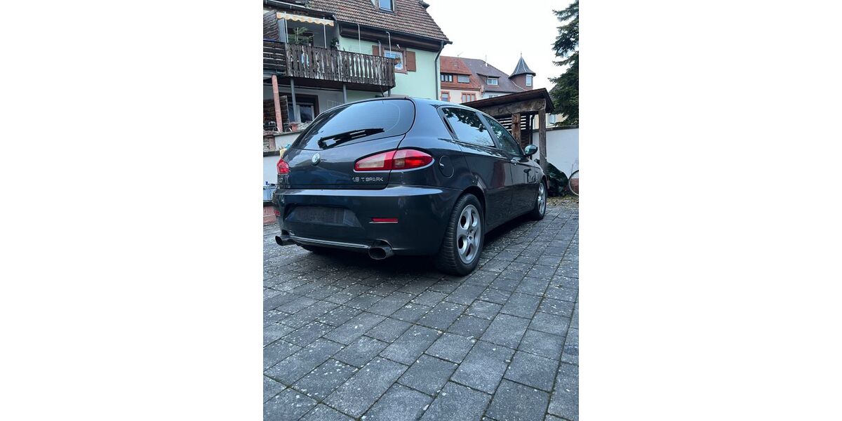 Alfa Romeo 147 145.300 km 2.999 &euro; Lahr 77933