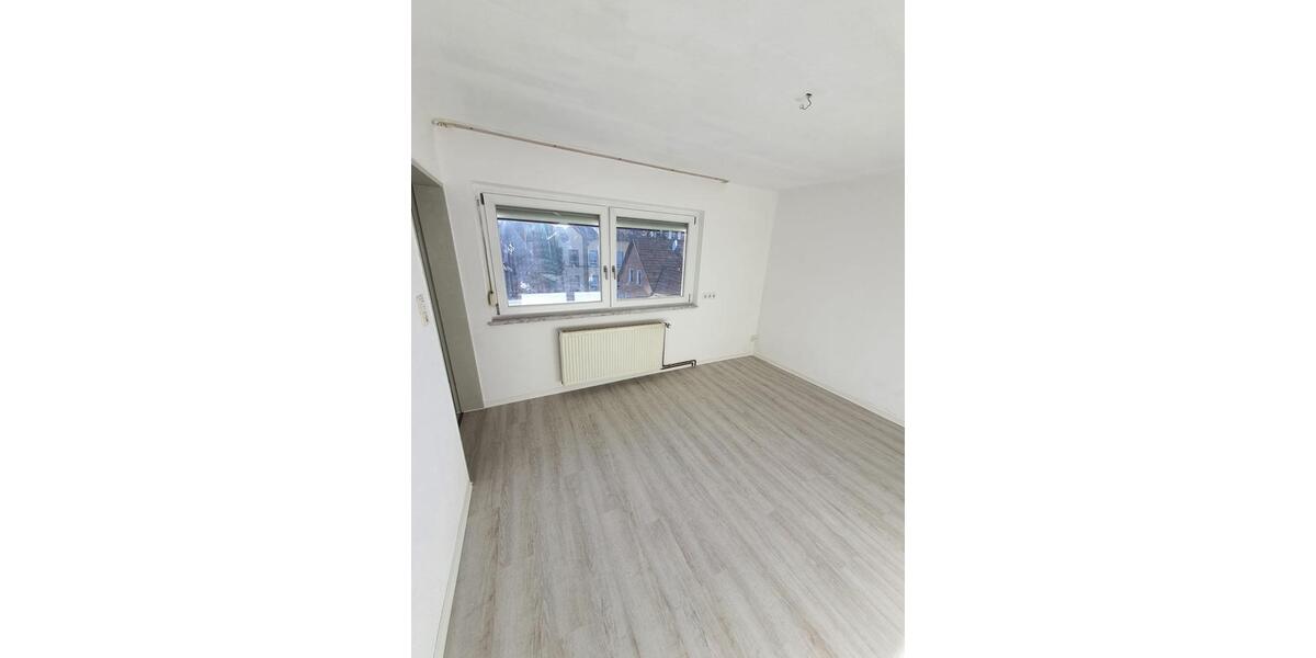 Etagenwohnung Lahr (Schwarzwald) - 3 Zimmer, 80 m&sup2;, 1.100&euro; | Angebot:25589640