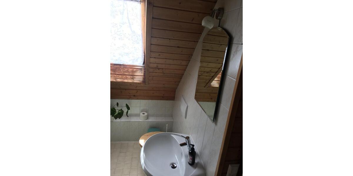 Etagenwohnung Hohberg - 7 Zimmer, 155 m&sup2;, 1.050&euro; | Angebot:25256441