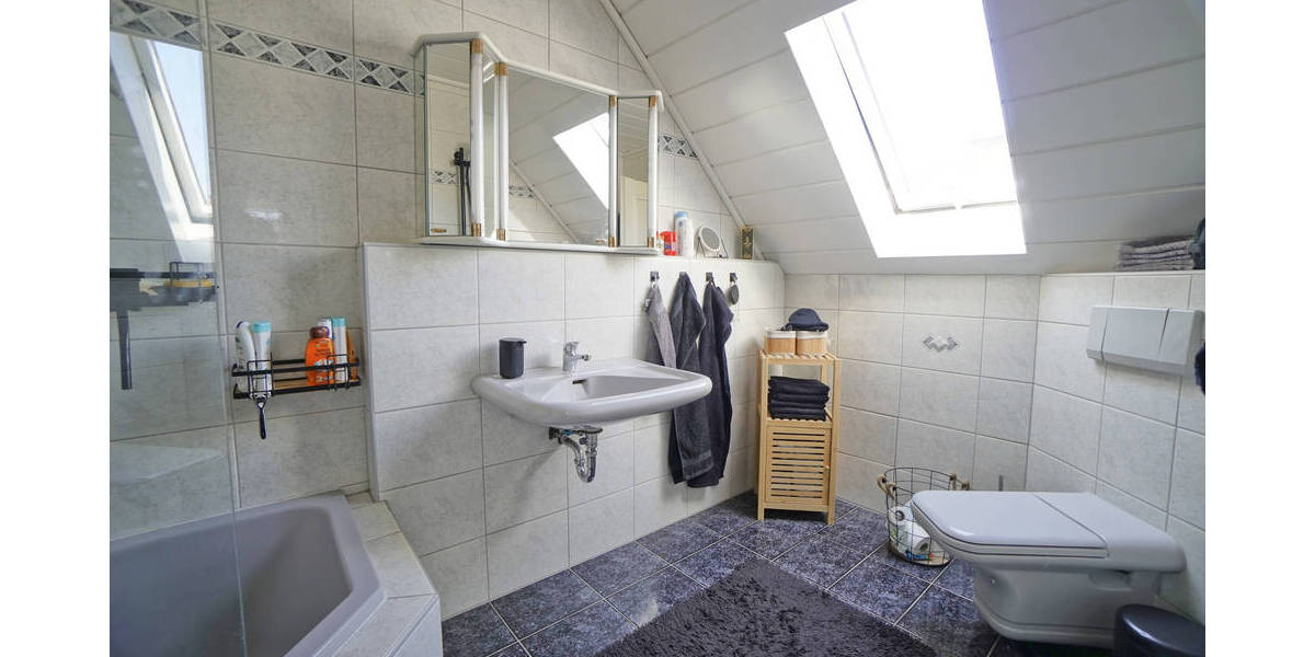 Mehrfamilienhaus, Wohnhaus Kehl Neumühl - 7 Zimmer, 216 m&sup2;, 480.000&euro; | Angebot:25729133