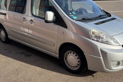Peugeot Expert Tepee 184.298 km 9.550 &euro; Offenburg 77654