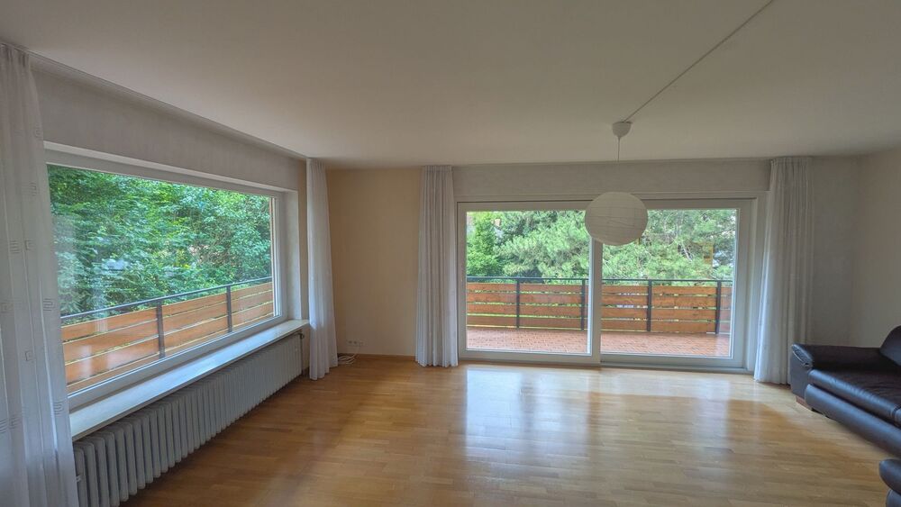 Toplage in Zell-Weierbach: Großzügiges, helles und ruhiges Haus umgeben von viel Grün - Einfamilienhaus Offenburg Rammersweier | Angebot:27018965