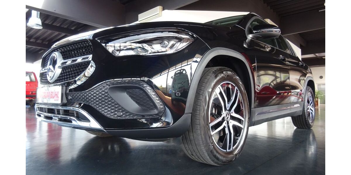 Mercedes-Benz GLA 180 19.368 km 30.980 &euro; Bühl 77815