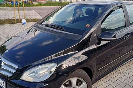 Mercedes-Benz 200 182.000 km 4.100 &euro; Zell am Harmersbach 77736