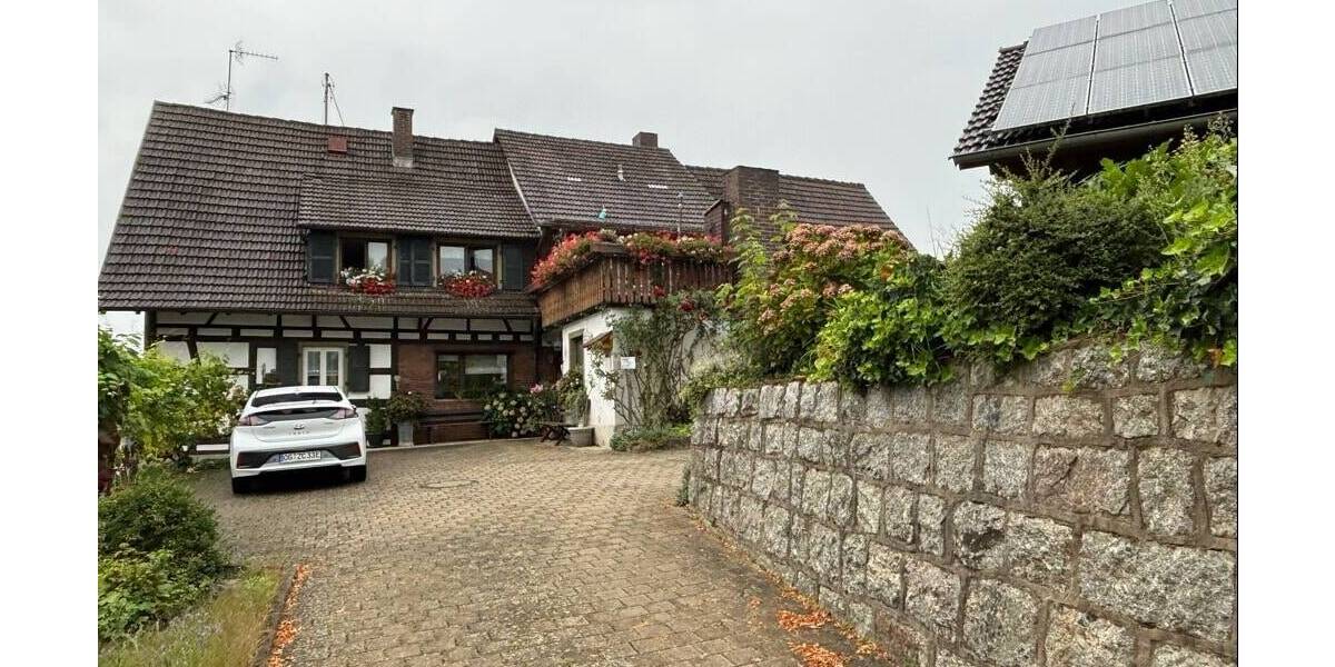 Mehrfamilienhaus, Wohnhaus Offenburg Fessenbach - 8 Zimmer, 200 m&sup2;, 550.000&euro; | Angebot:26203229