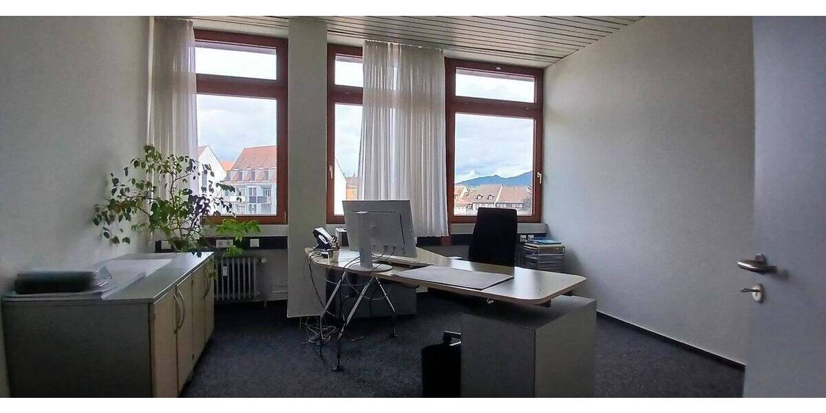 Gewerbeobjekt Offenburg Stadtmitte - 1 Zimmer, 675 m&sup2;, 6.750&euro; | Angebot:25731614