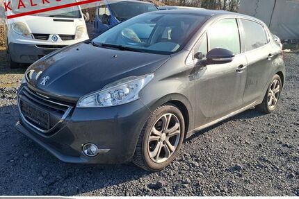 Peugeot 208 105.532 km 4.885 &euro; Achern 77855