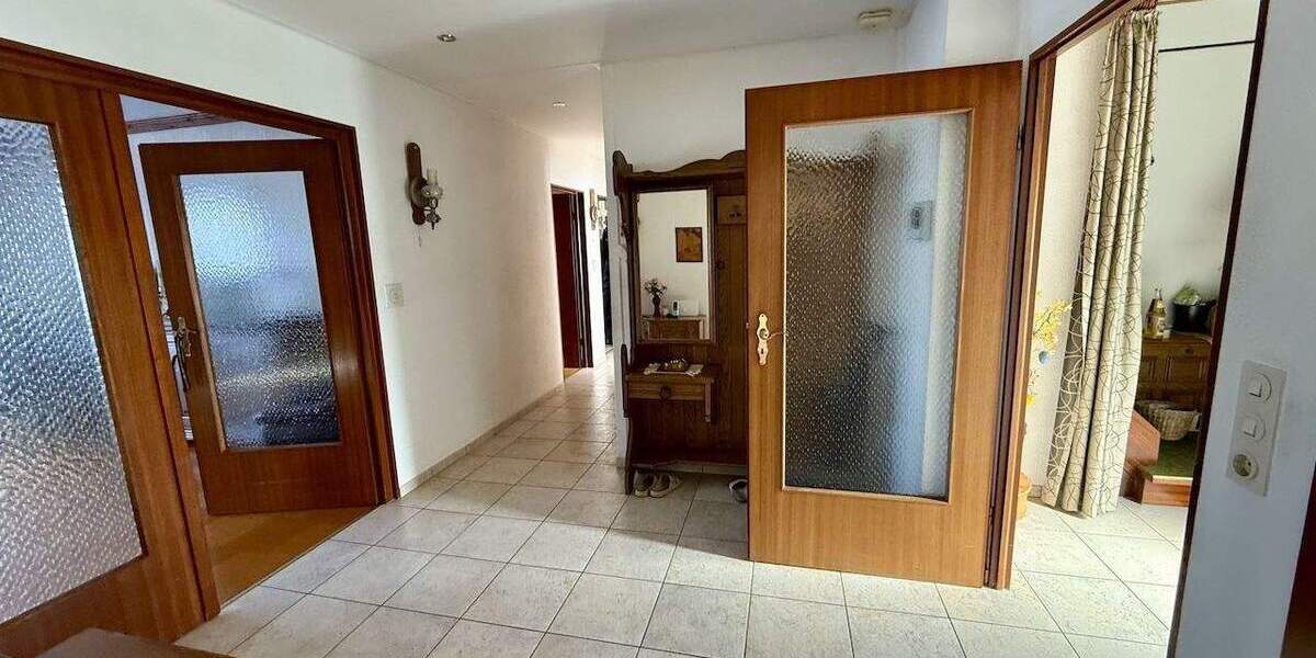 Mehrfamilienhaus, Wohnhaus Lahr-Mietersheim Mietersheim - 8 Zimmer, 206 m&sup2;, 498.000&euro; | Angebot:25703290