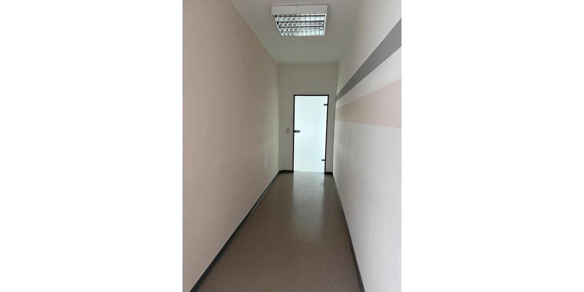 Gewerbeobjekt Offenburg - 2.400&euro; | Angebot:25811413