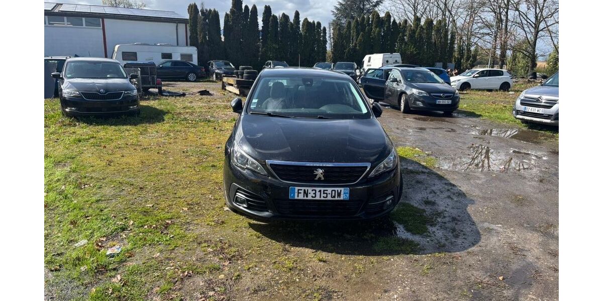 Peugeot 308 215.000 km 3.990 &euro; Kehl 77694