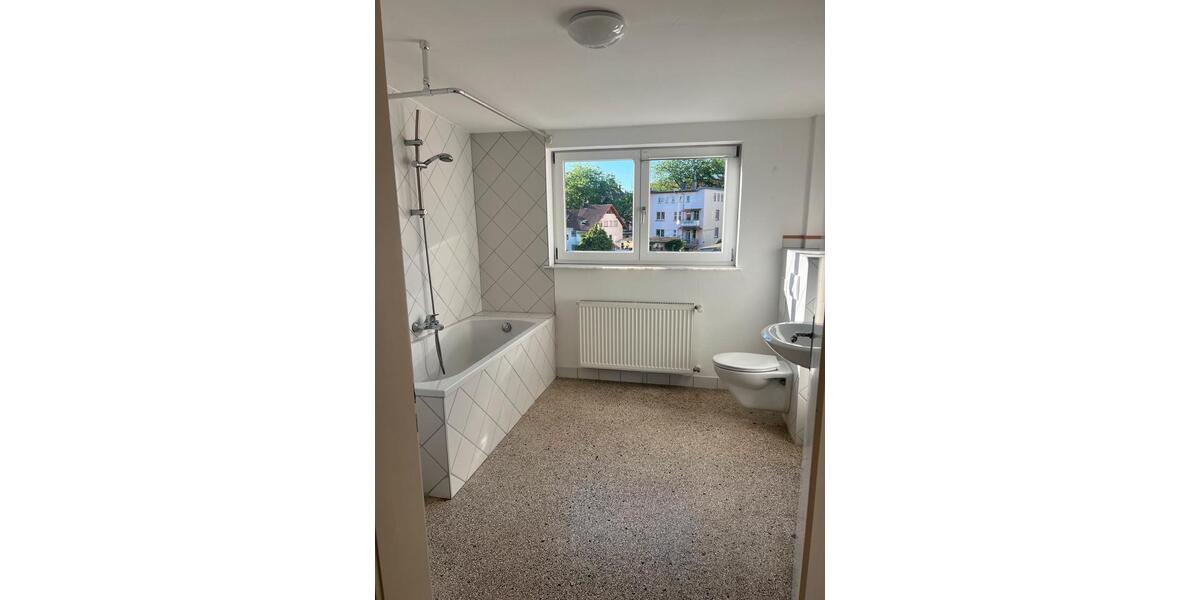 Dachgeschoßwohnung Offenburg Rammersweier - 3.5 Zimmer, 95 m&sup2;, 356.000&euro; | Angebot:26904311