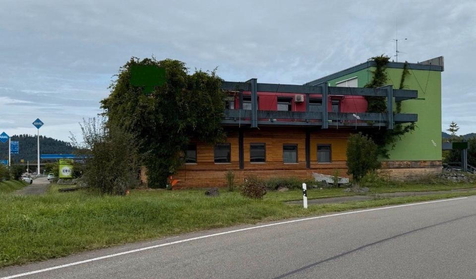 Etagenwohnung Gengenbach - 10 Zimmer, 850 m&sup2;, 7.000&euro; | Angebot:26431306