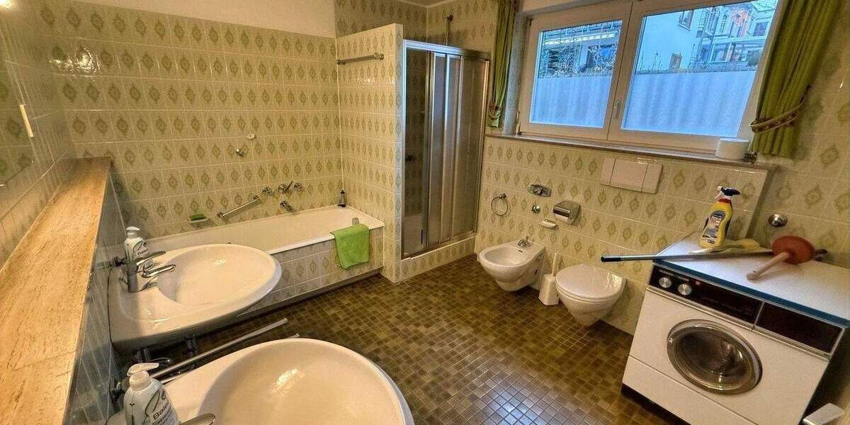 Mehrfamilienhaus, Wohnhaus Offenburg Nordoststadt - 9 Zimmer, 241 m&sup2;, 790.000&euro; | Angebot:25834709