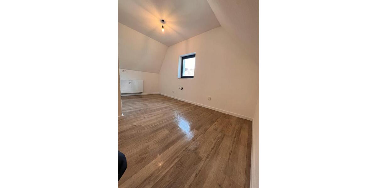 Dachgeschoßwohnung Lahr (Schwarzwald) - 1.5 Zimmer, 53 m&sup2;, 700&euro; | Angebot:26034145