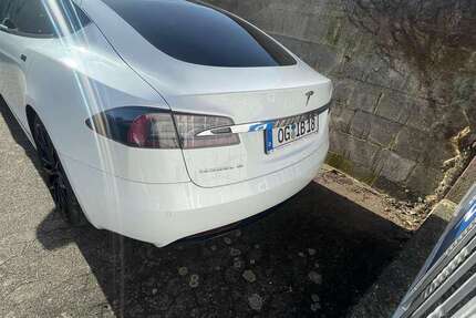Tesla Model S 240.000 km 30.000 &euro; Oberkirch 77704