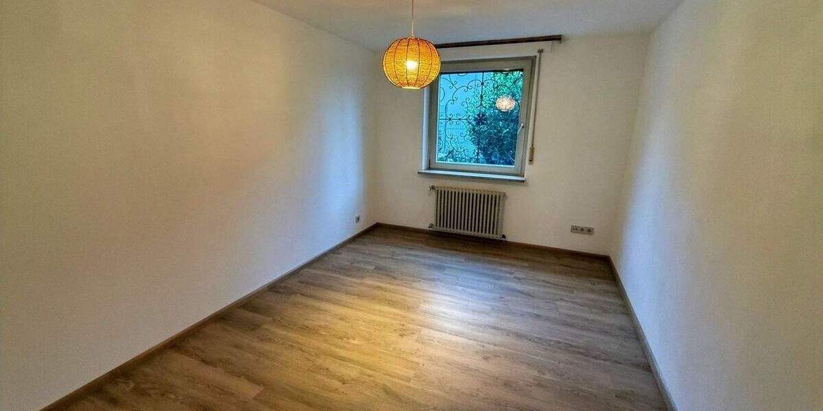 Mehrfamilienhaus, Wohnhaus Offenburg Nordoststadt - 9 Zimmer, 241 m&sup2;, 790.000&euro; | Angebot:25834709