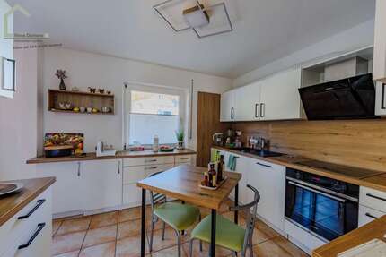 Haus Lahr/Schwarzwald Schwarzwald - 7 Zimmer, 200 m&sup2;, 1.300.000&euro; | Angebot:25472389