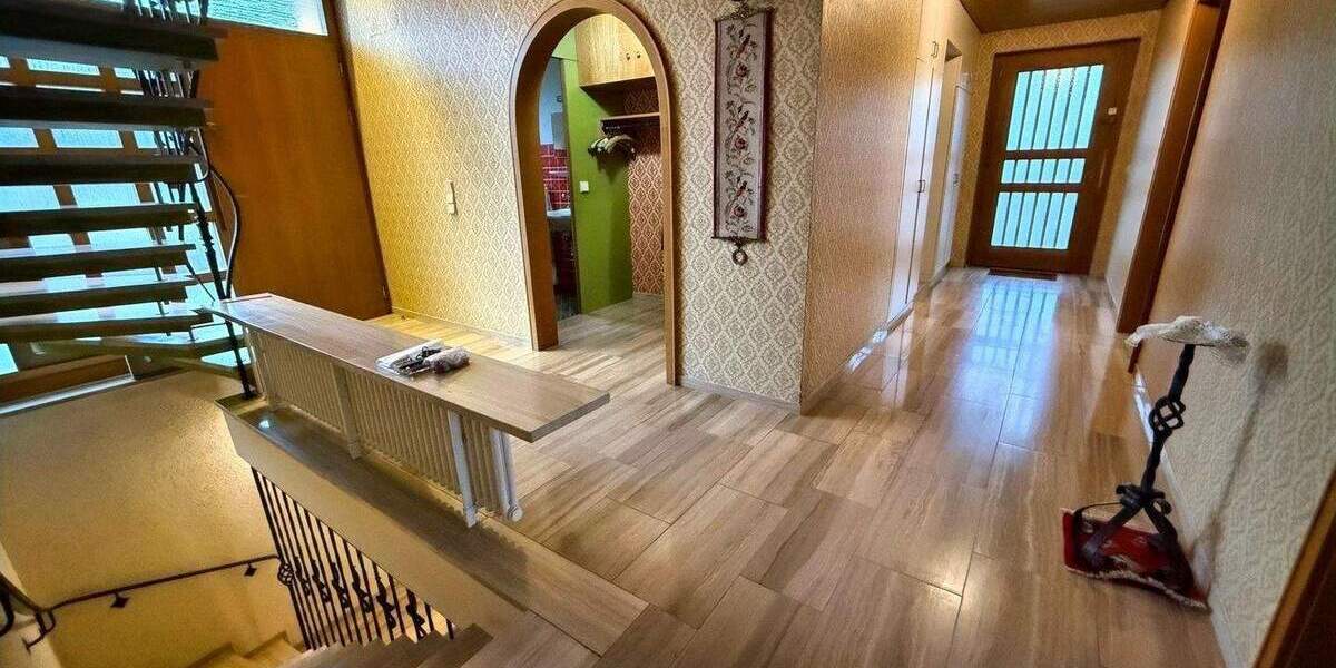 Mehrfamilienhaus, Wohnhaus Offenburg Nordoststadt - 9 Zimmer, 241 m&sup2;, 790.000&euro; | Angebot:25834709