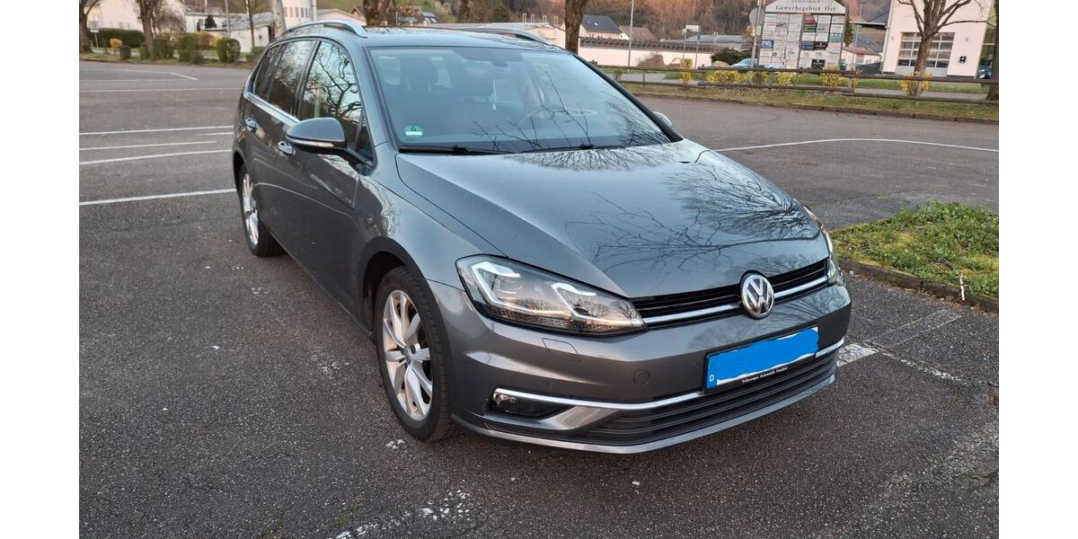 VW Golf 129.000 km 12.900 &euro; Gengenbach 77723