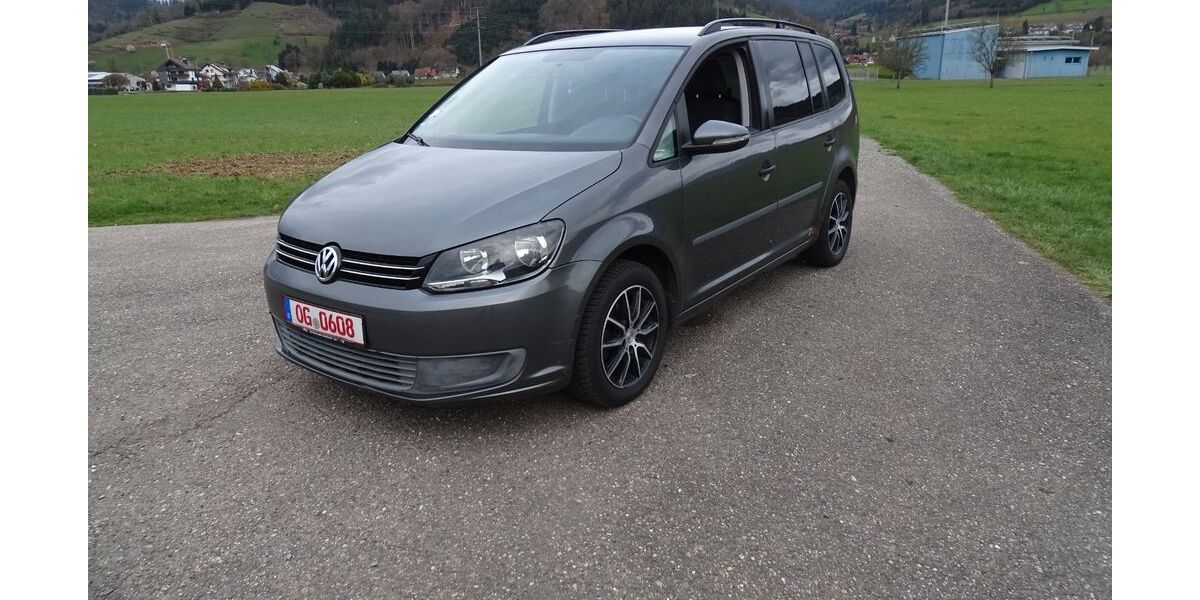 VW Touran 139.729 km 3.300 &euro; Gengenbach 77723