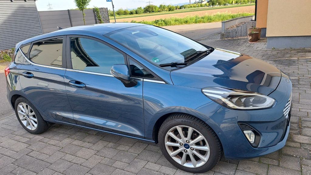 Ford Fiesta 75.000 km 10.500 &euro; Rust 77977