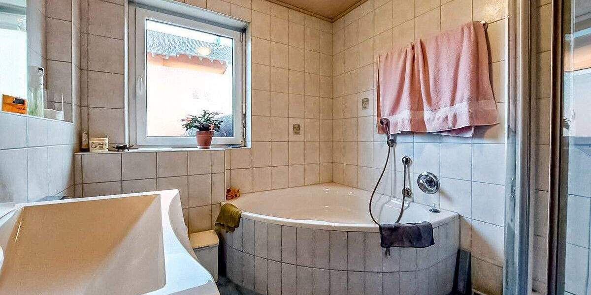 Mehrfamilienhaus, Wohnhaus Gengenbach Bermersbach - 7 Zimmer, 164 m&sup2;, 599.000&euro; | Angebot:25694419