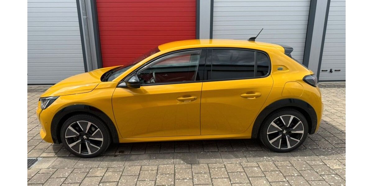 Peugeot 208 55.000 km 14.690 &euro; Bühl 77815