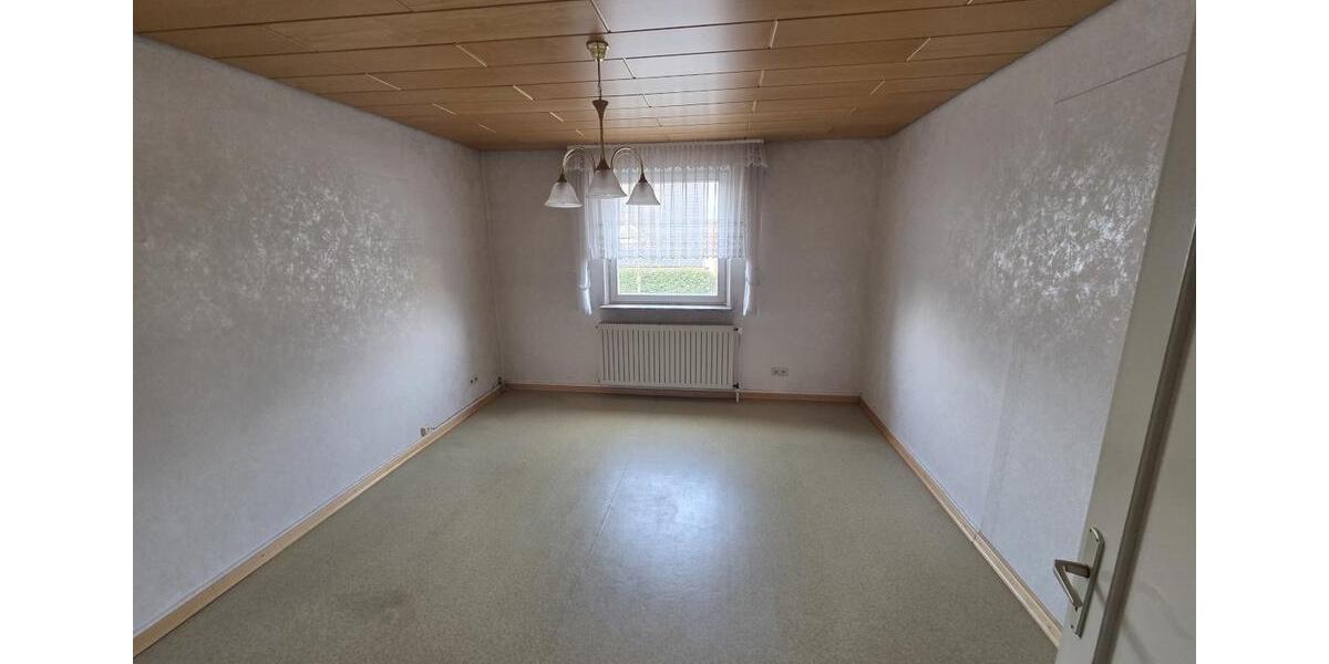 Einfamilienhaus Kappelrodeck - 7 Zimmer, 134 m&sup2;, 295.000&euro; | Angebot:26711253