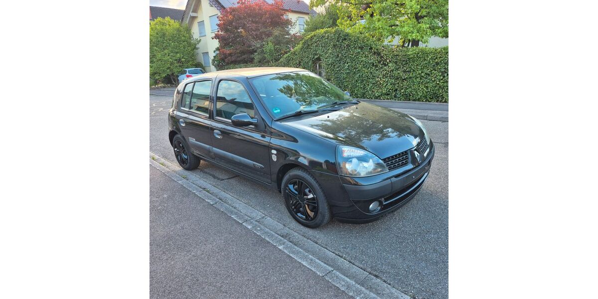 Renault Clio 114.128 km 1.999 &euro; kehl 77694