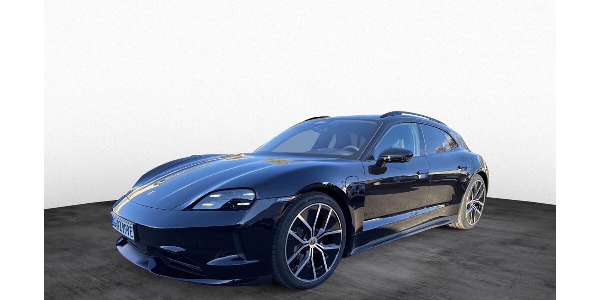 Porsche Taycan 6.059 km 114.870 &euro; Offenburg 77652